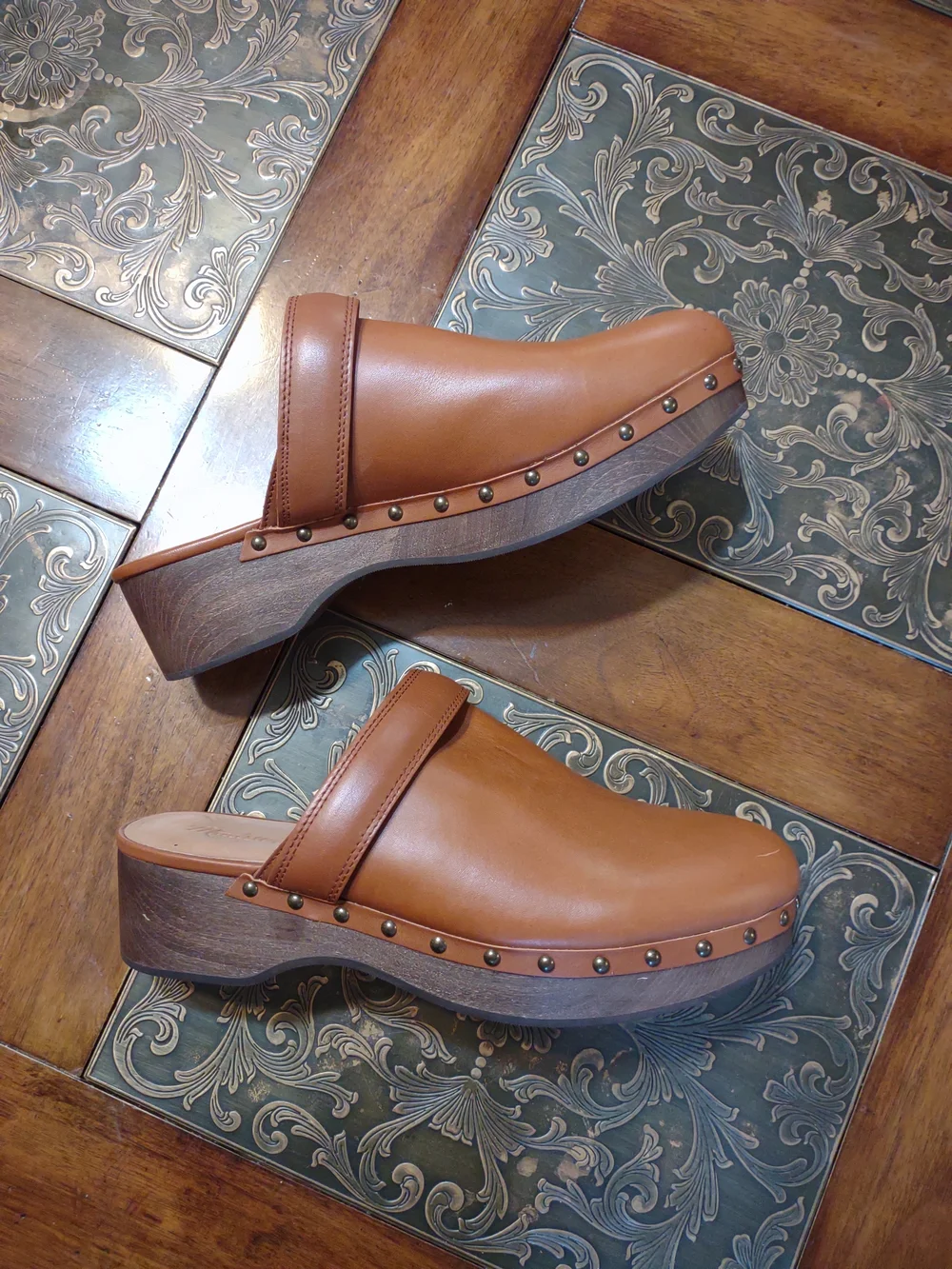 The Cecily Clog in Oiled Leather  English Saddle - Picture 4 of 12